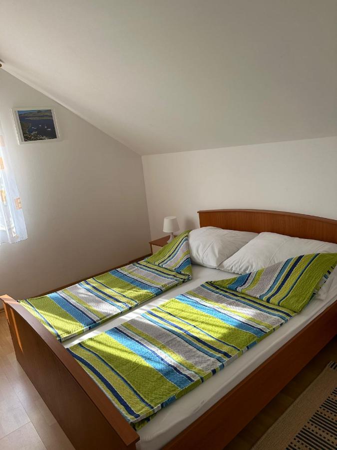 Apartmani Karlobag Kültér fotó